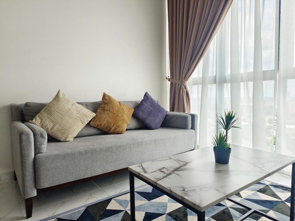 One Bedroom Troika Kota Bharu By Aghome, Modern Design Extérieur photo
