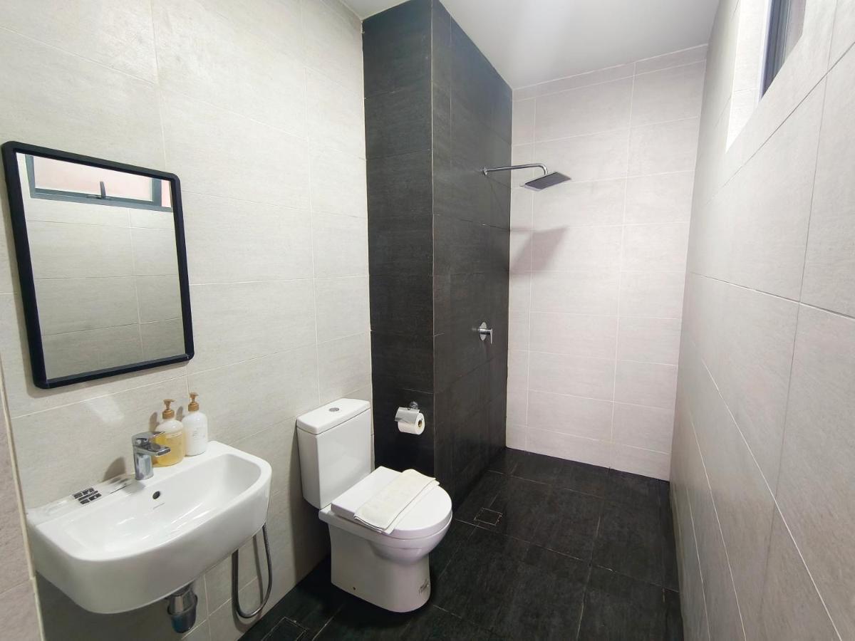 One Bedroom Troika Kota Bharu By Aghome, Modern Design Extérieur photo
