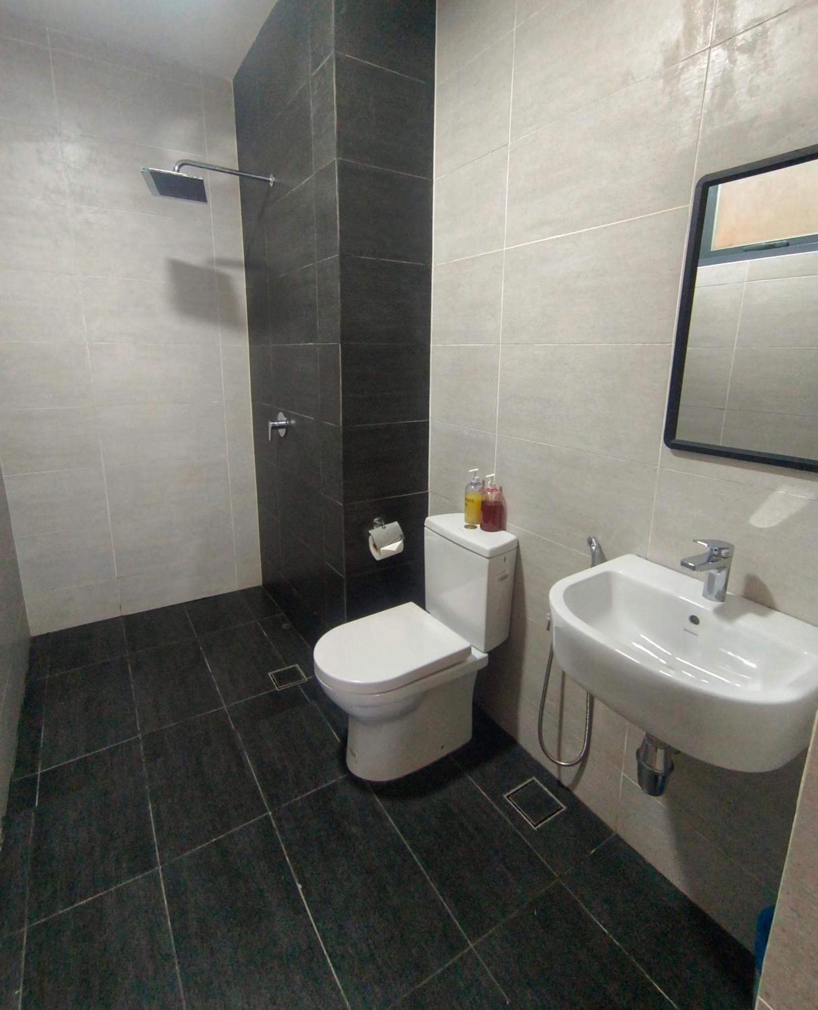 One Bedroom Troika Kota Bharu By Aghome, Modern Design Extérieur photo