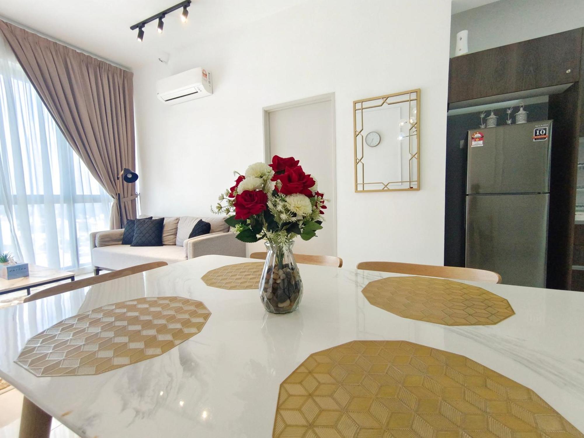 One Bedroom Troika Kota Bharu By Aghome, Modern Design Extérieur photo