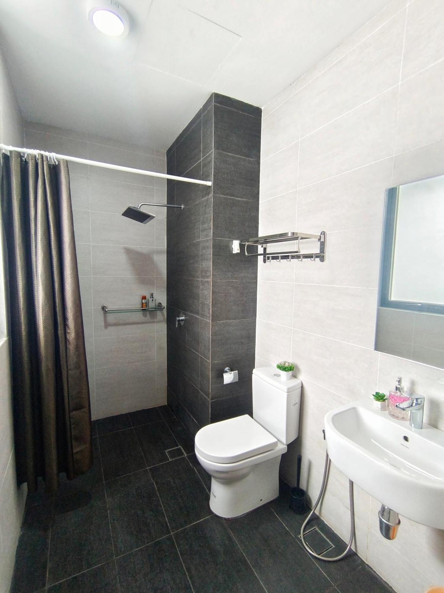 One Bedroom Troika Kota Bharu By Aghome, Modern Design Extérieur photo