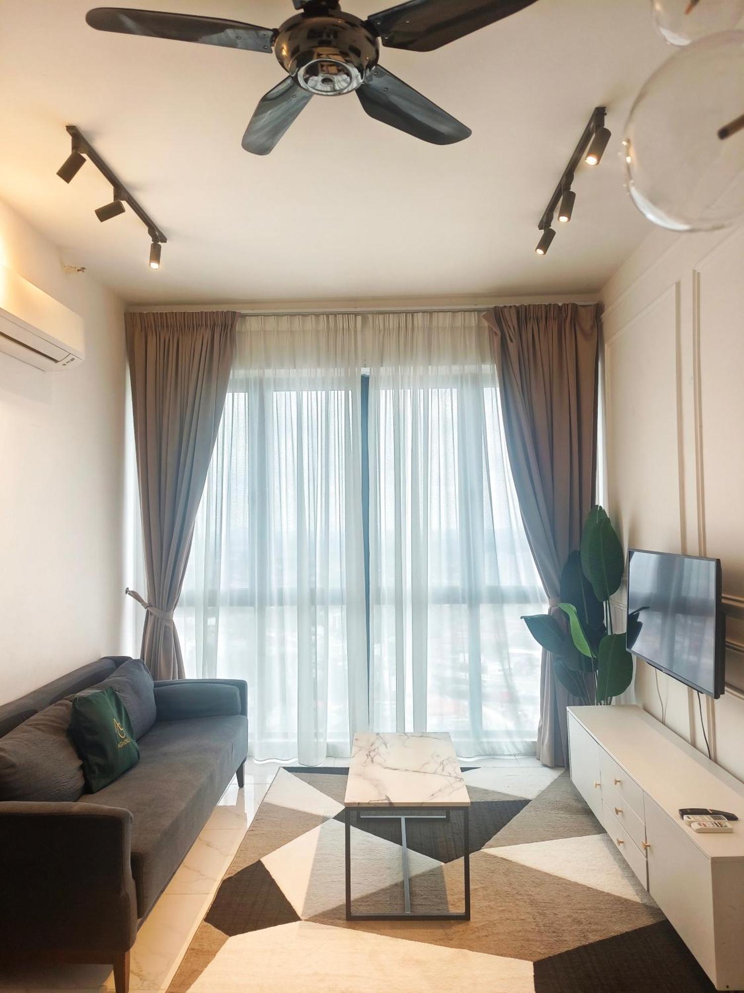 One Bedroom Troika Kota Bharu By Aghome, Modern Design Extérieur photo